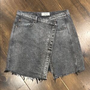 Stylish Gray Denim Skirt